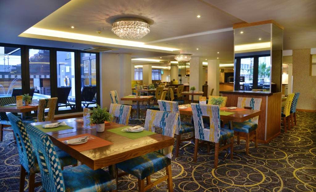 4* Cresta Grande Cape Town or similar